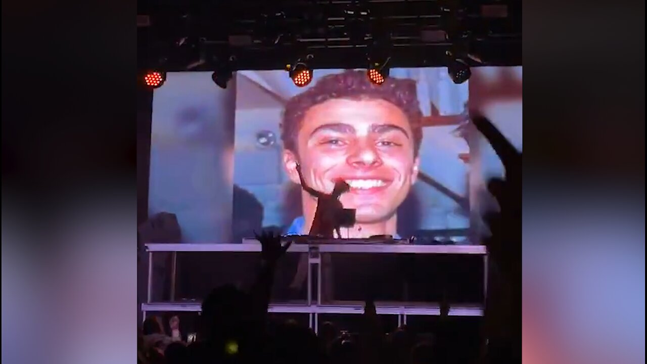 Crowd Cheers After Luigi Mangione Put Up On Jumbo Screen At ‘Bop To The Top’ Tour