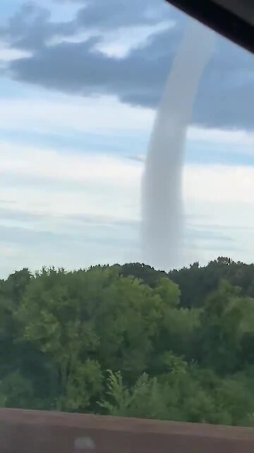 Tornado captured on camera near Decatur, Alabama