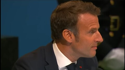 Macron: "Las noticias falsas y el nuevo relativismo destruyen nuestras democracias"