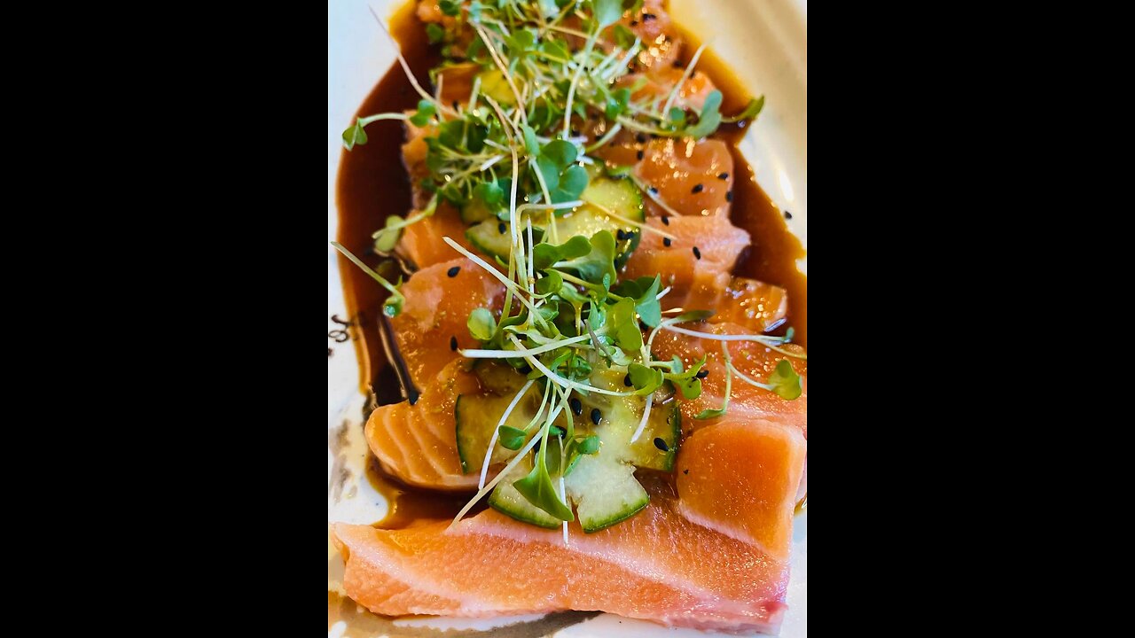 Salmon Sashimi in Ponzu 三文鱼生鱼片