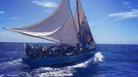 HIGHLIGHTS - Illegal Migrants Cross The Seven Seas In Search Of American Treasure