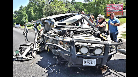 3 VEHICLE ACCIDENT, 1 PERSON FLOWN OUT, LIVINGSTON TEXAS, 08/23/21...