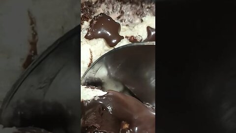 Tiramisu melt down red ribbon cake