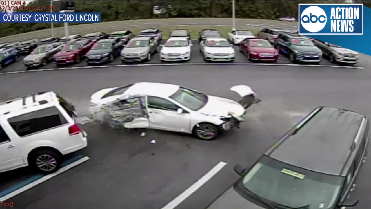 Vehicle flies into car dealership parking lot in Citrus Co.