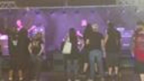 Musicians throw concert to benefit Knitting Factory staff.mov