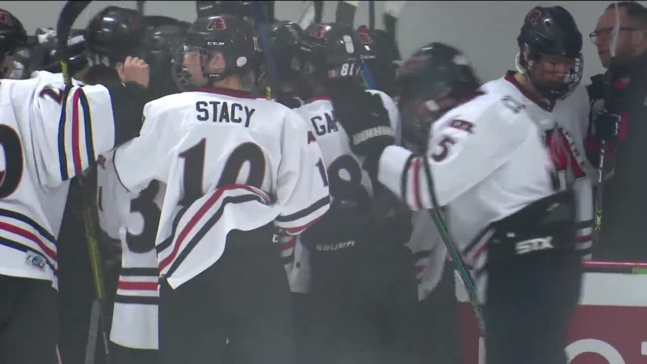 Green Bay hosts national hockey tournament