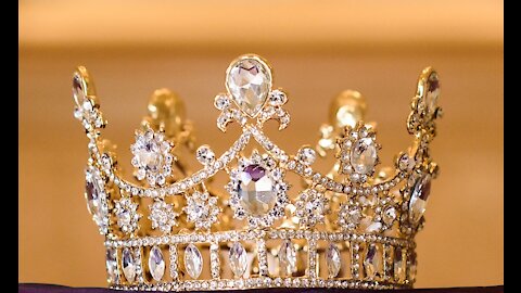 The Fairytale of the Crown