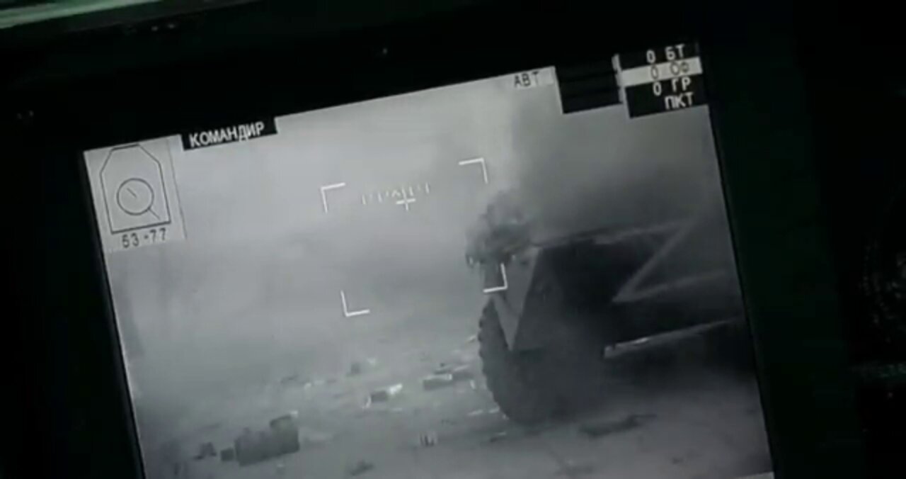 ★★★ Ukrainian BTR-4 engages Russian targets in Mariupol with its 30-mm gun