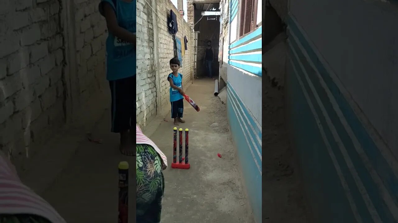 क्या खेलता है ये बच्चा #funwithson #fun #fuuny #reel #viralboy #cricketlovers #shorts #trending