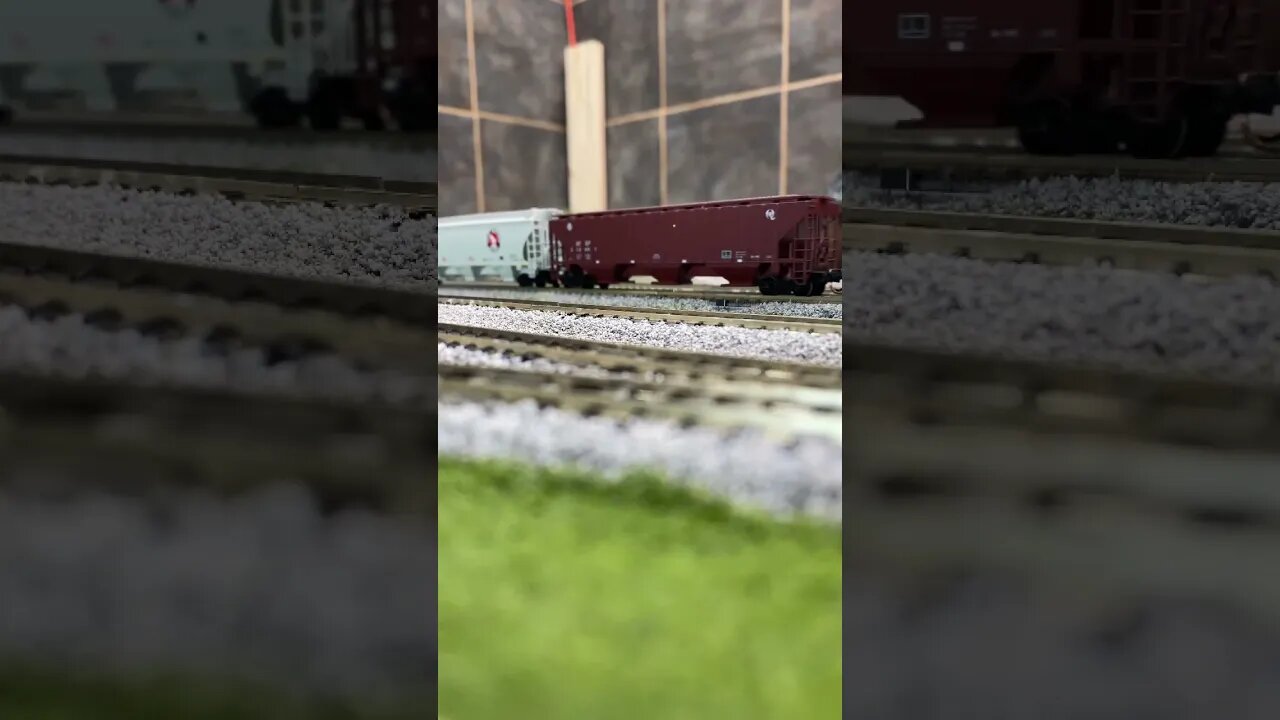 N Scale Kato Gevo pulling grain train