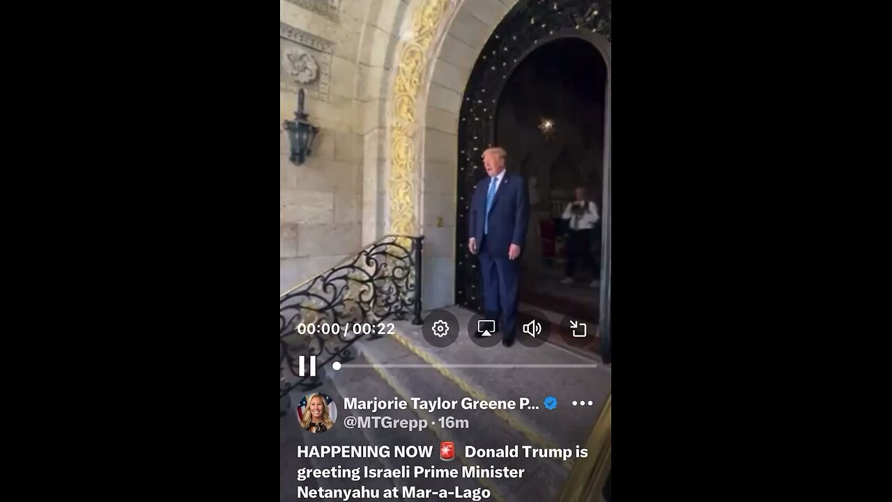 Presidents Trump welcomes Netanyahu and his wife to Mar a Lago.