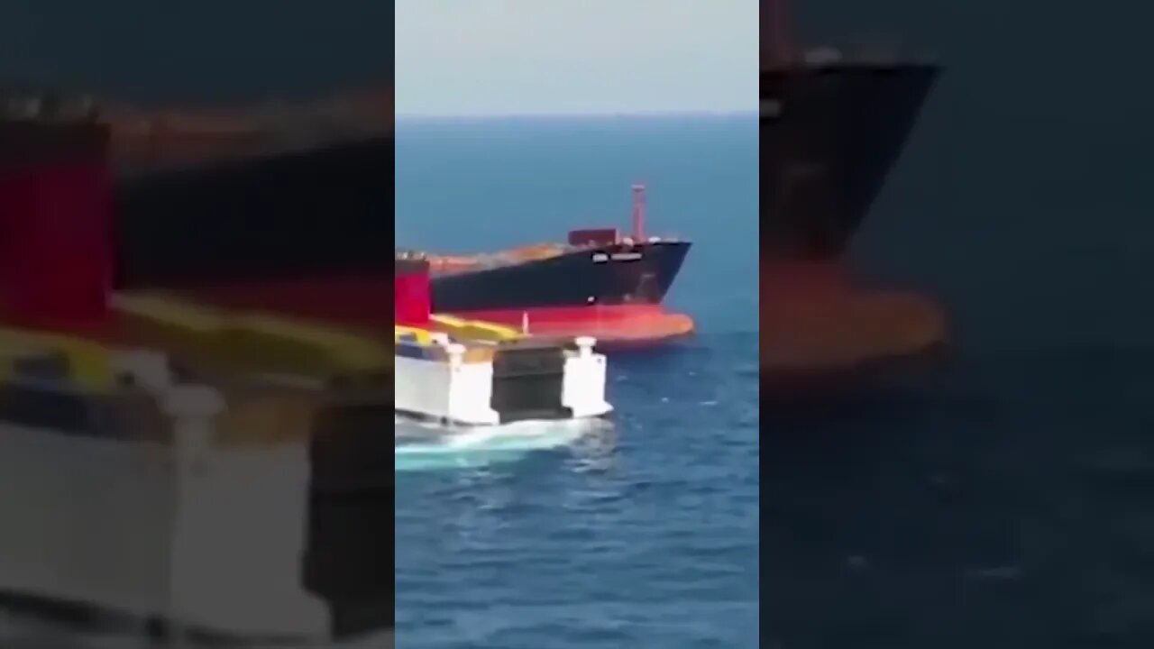 T Bone Ships. Shipping Gone Wrong.#trending #lifeatsea #merchantnavy #shipping #merchantvessel #ship