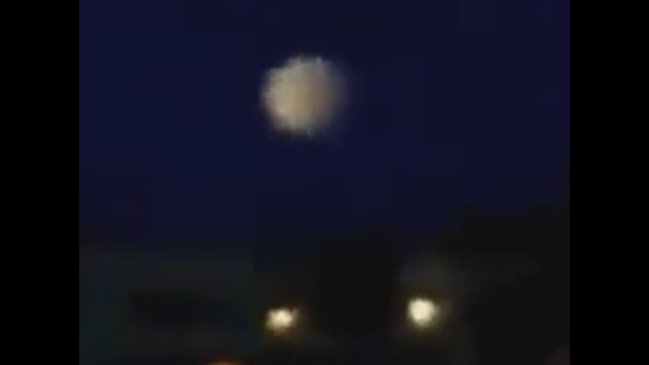 2011 - UFO Taped over Russia