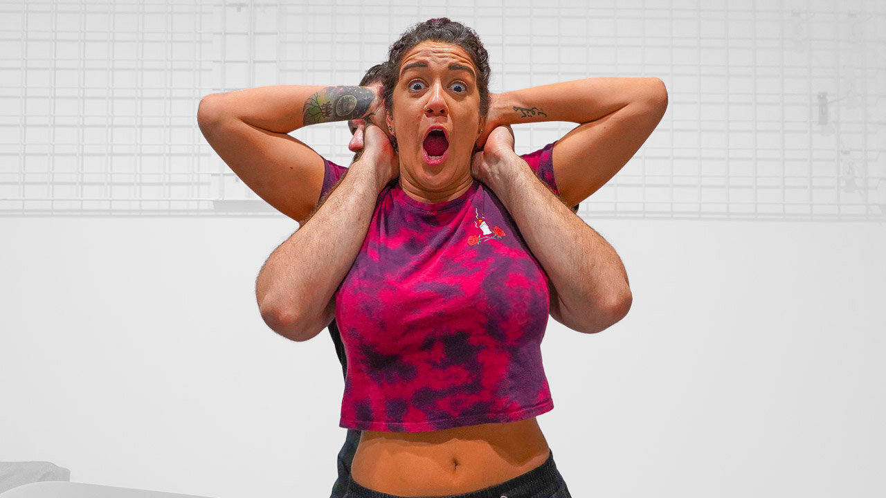 WWE Superstar *BAYLEY* gets HUGE CRACKS for Spine Releif