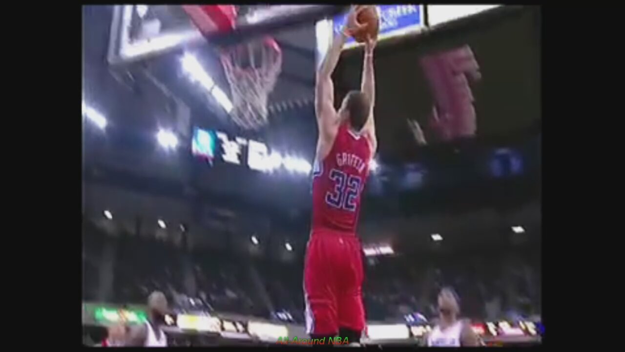 Blake Griffin 27 Points 4 Ast @ Kings, 2010-11.