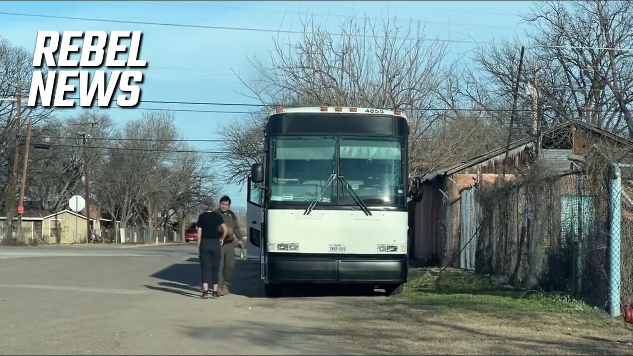 Custom Border Patrol leased buses to move invaders found in Quemado, Texas