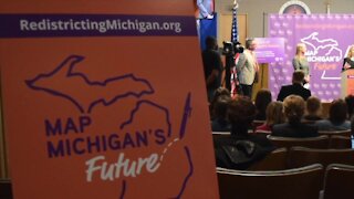 Preliminary district maps slightly favor Republicans