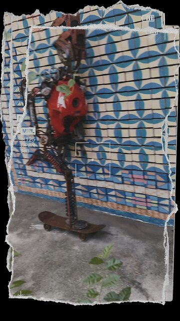 หุ่นยนต์จากชิ้นส่วนรถจักรยานยนต์