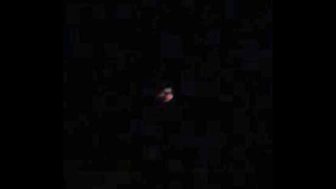 UFO appears in the Middle of the Night over La Quinta, California