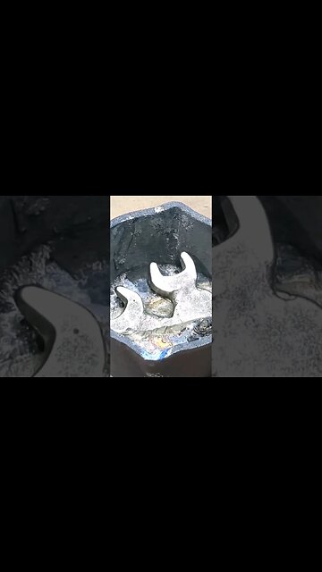 Watch Reverse Metal Melting