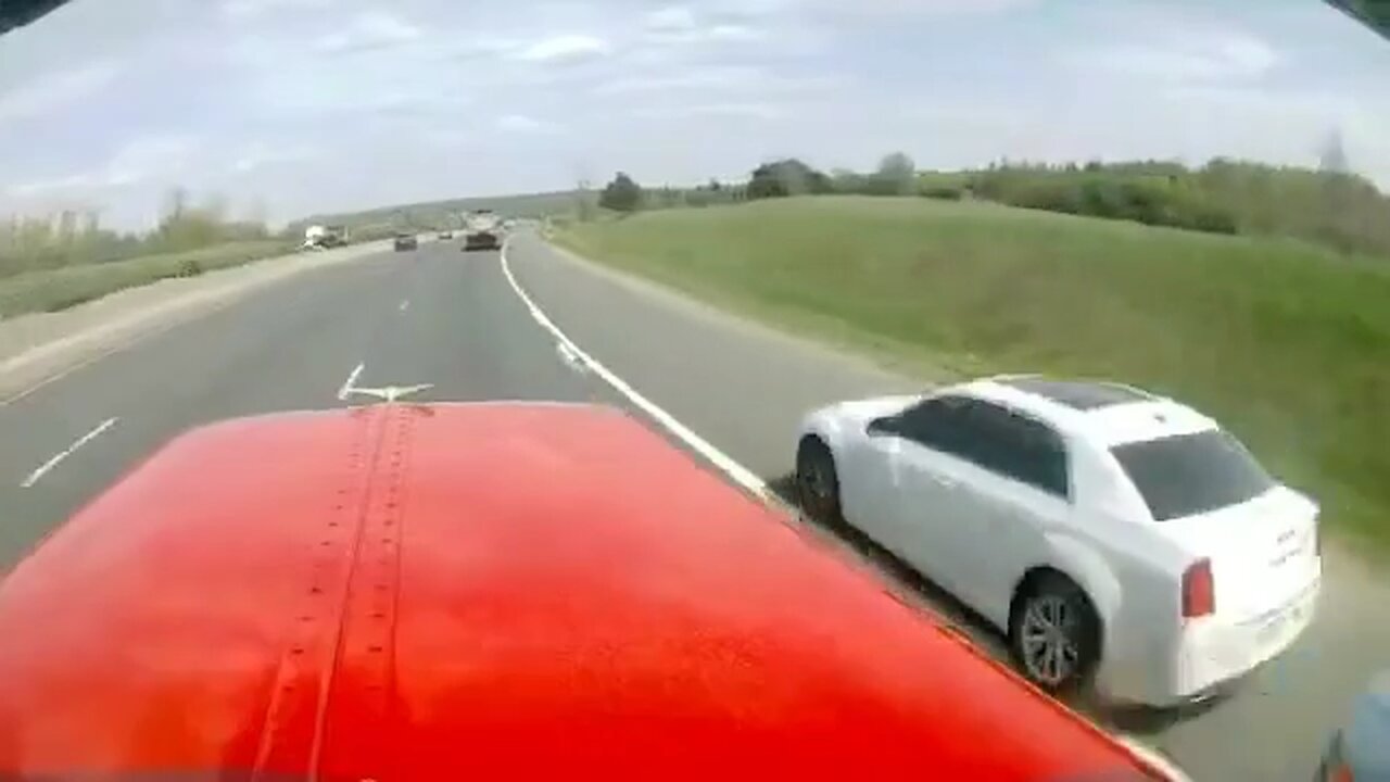 Vehicle Cutting Of Trucks