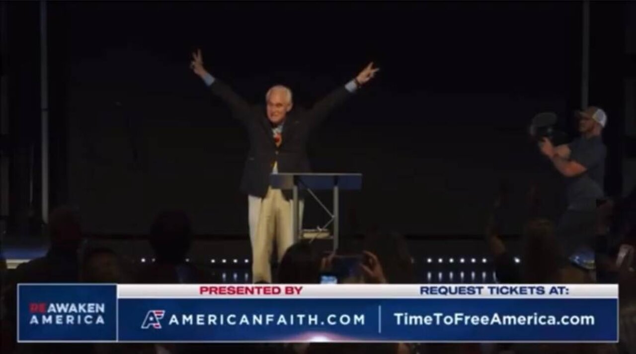 California Goes Crazy For Roger Stone