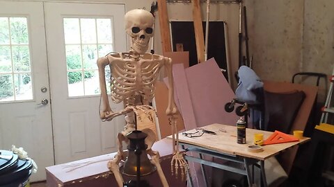 TEST #2- Leering Skeleton Halloween Prop 🎃