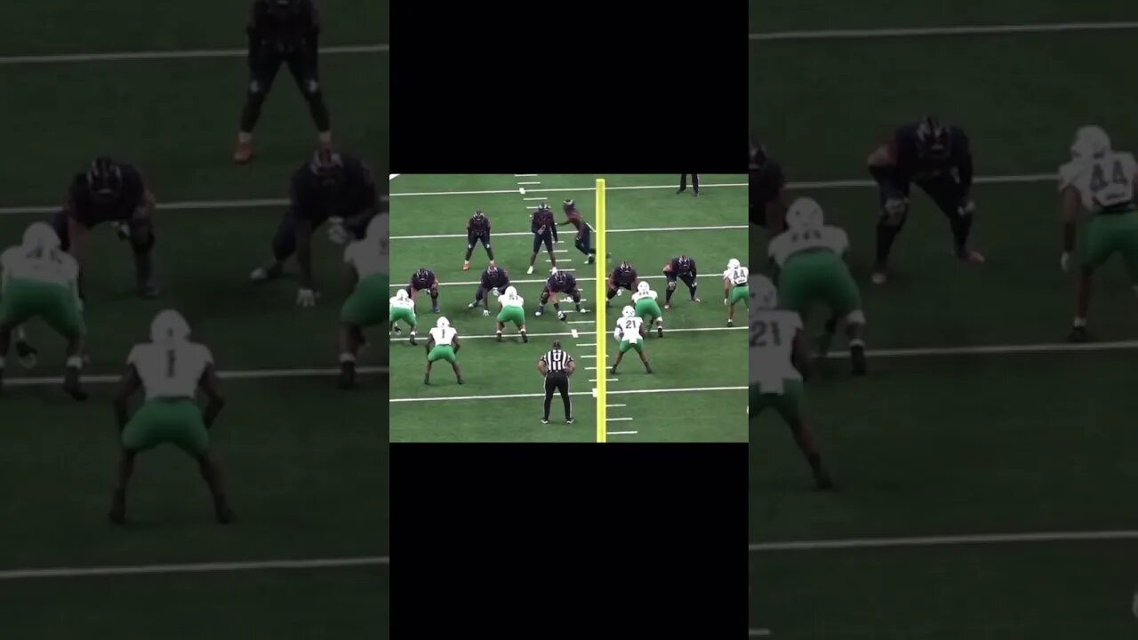 Inside zone with bubble screen. #shorts #fyp #footballshorts #footballcoaches #insidezone #bubble