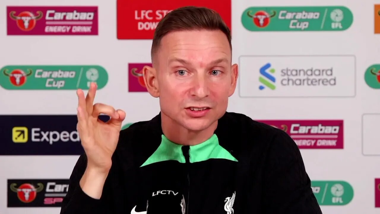 'SPECIAL that Mo is with us! We should CHERISH these players' | Pep Lijnders | Liverpool v Leicester