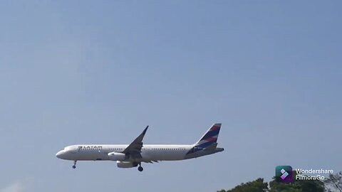 Airbus A321 PT-MXN vindo de Guarulhos e Boeing 737-800 PR-GTB vindo de Fortaleza