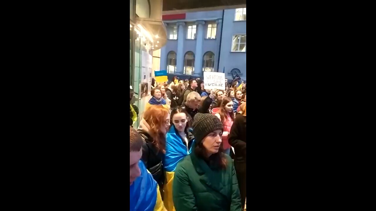 Warsaw, Poland: Peace protesters march in support of Mariupol Ukraine. April 21, 2022