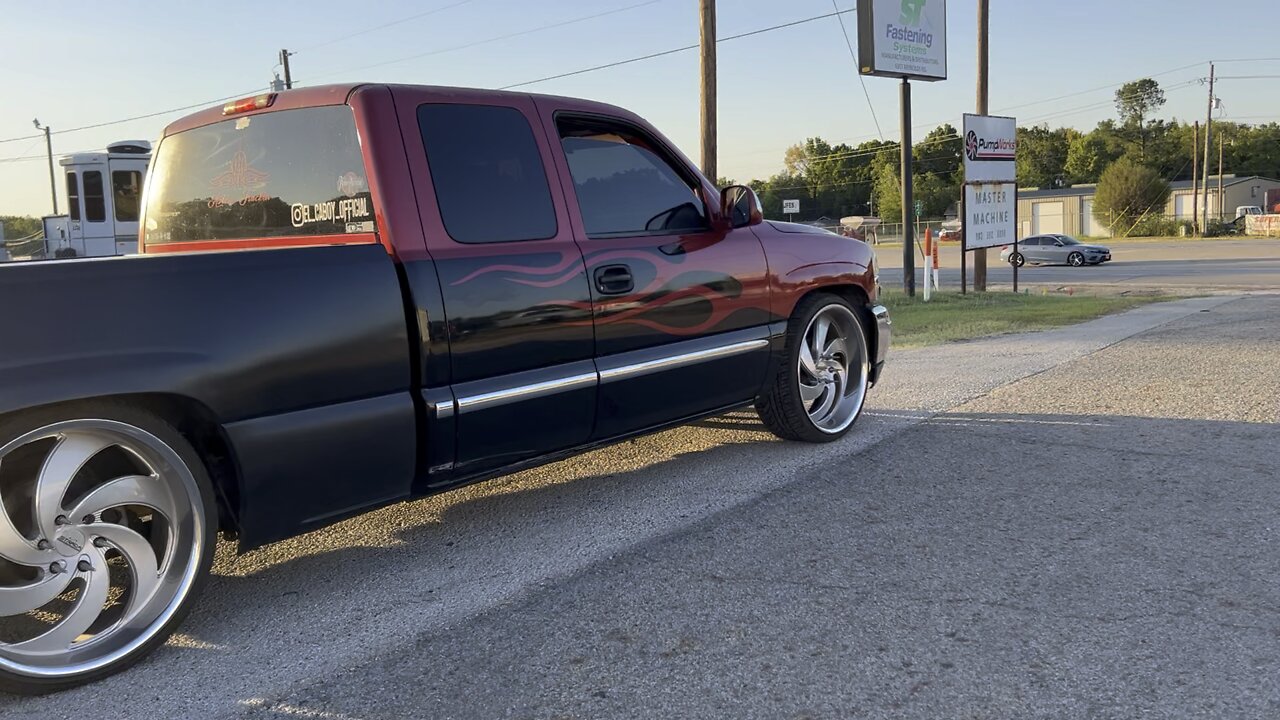 24” Strada wheels 2004 GMC Sierra