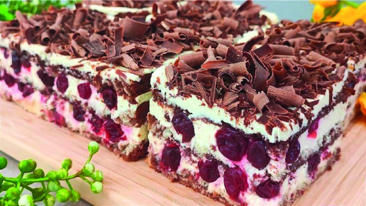 🍫🍒 Der leckerste Kirsch-Sommerkuchen, der auf der Zunge zergeht. Unglaublich leckerer Kuchen.