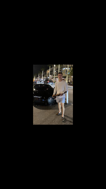 A Bugatti owner let me play Andrew Tate’s Theme song Inside It! #Topg #Andrewtatae #bugatti #violin