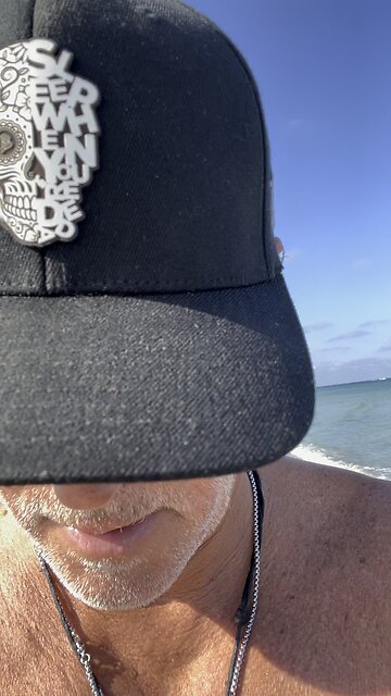 Sharing the beauty!! 🌴😎❤️ #promptings #sendoutcards #islandvibe