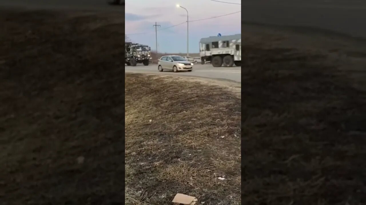 Massive Convoy of Russian Troops South of Belgorod Heading into Ukraine