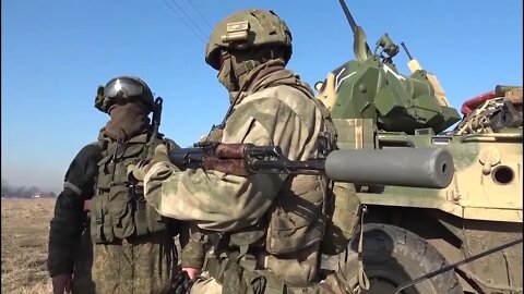 uncut full video. Russian Soldiers getting Medals at the frontlines.