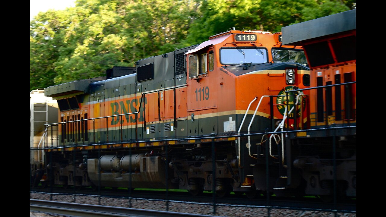 BNSF Rounding Curve at Coon Rapids, Minnesota