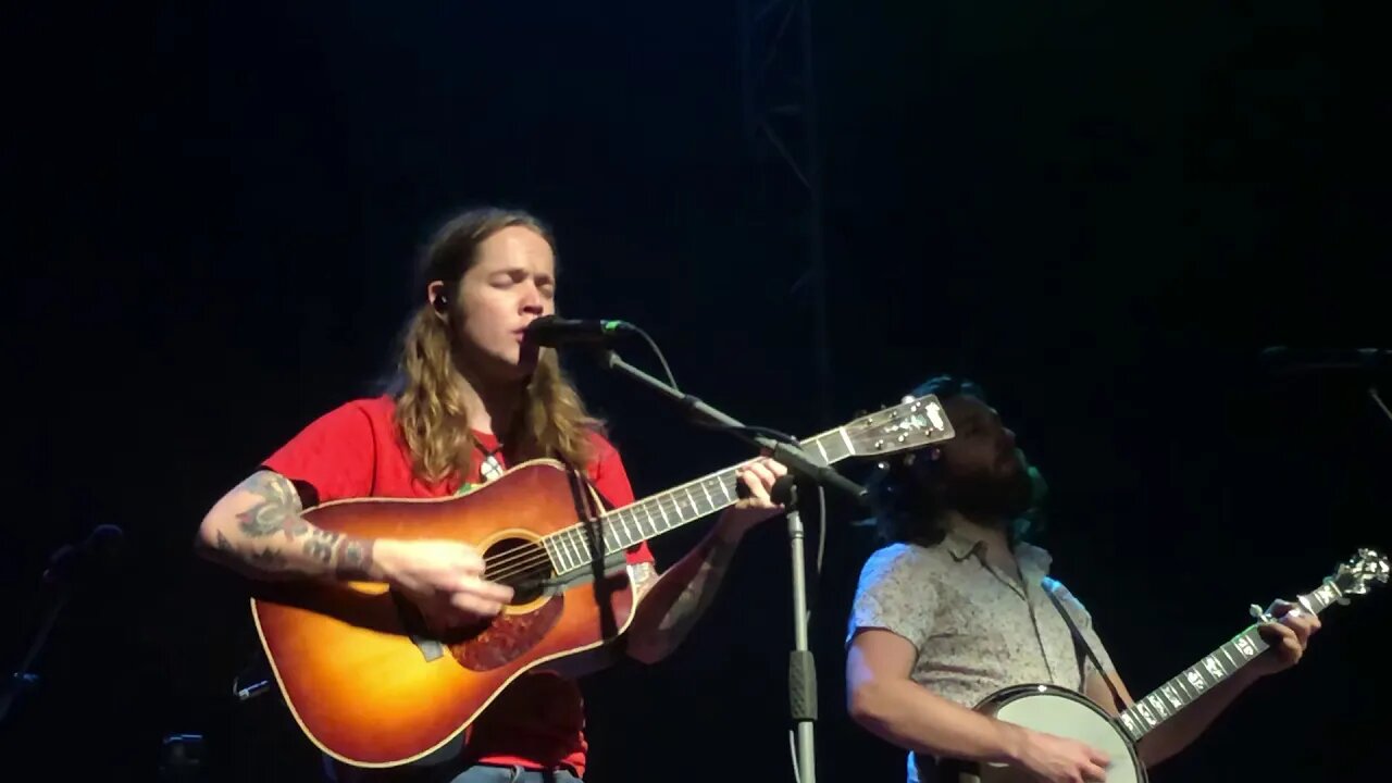 Billy Strings - Long Forgotten Dream (Tour Closer)