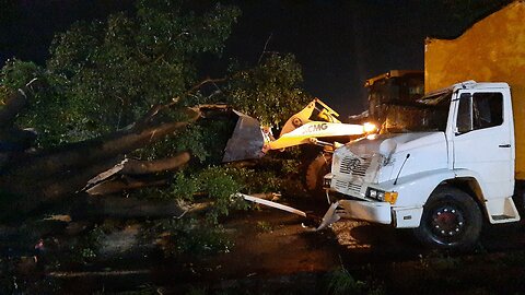 TEMPESTADE CASTIGA IRACEMÁPOLIS NA NOITE DESTA SEGUNDA FEIRA(16)