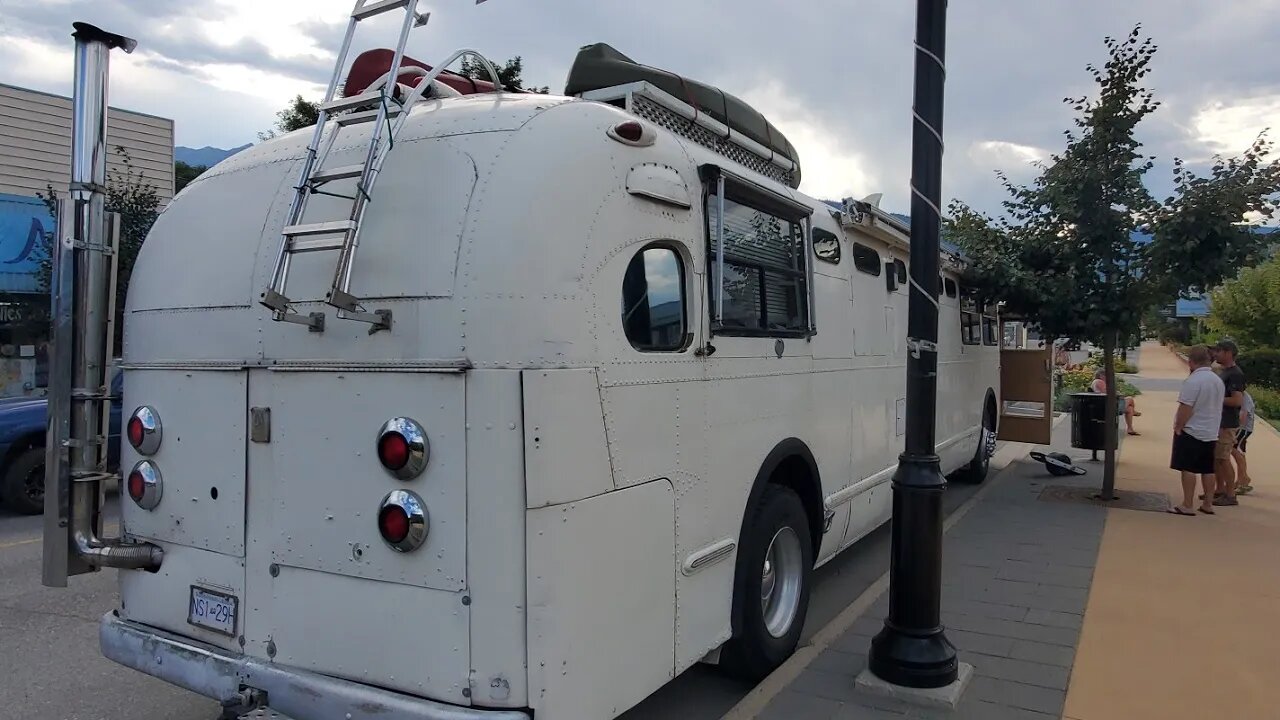 1954 GMC Detroit Diesel 2-Stoke Bus Conversion Nakusp BC