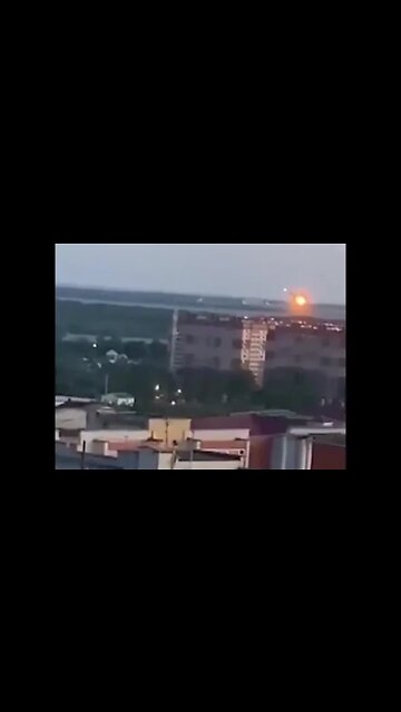 👍 Кадри демілітаризації рашиського ІЛ-76 під Рязанню.