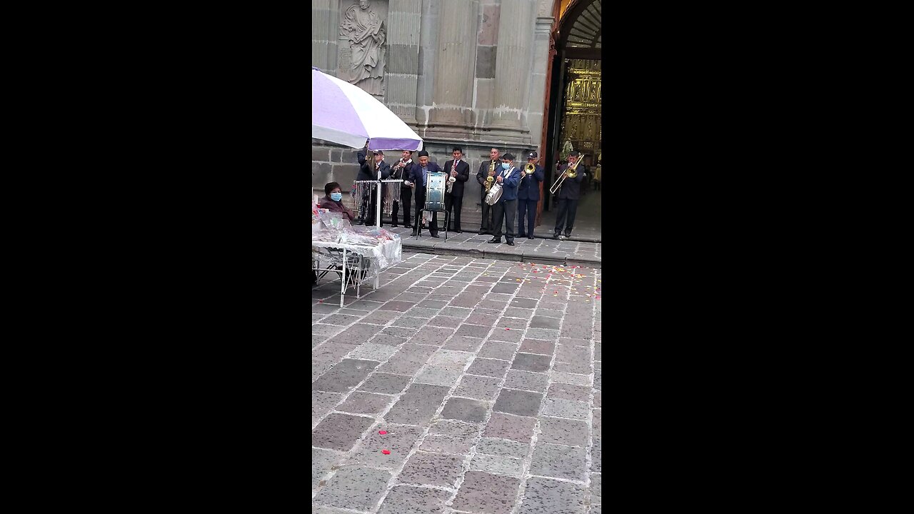 Listen to the band people in Guadalupe Ecuador 🇪🇨