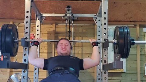 97.5 Kgs x 4 Incline Bench Press