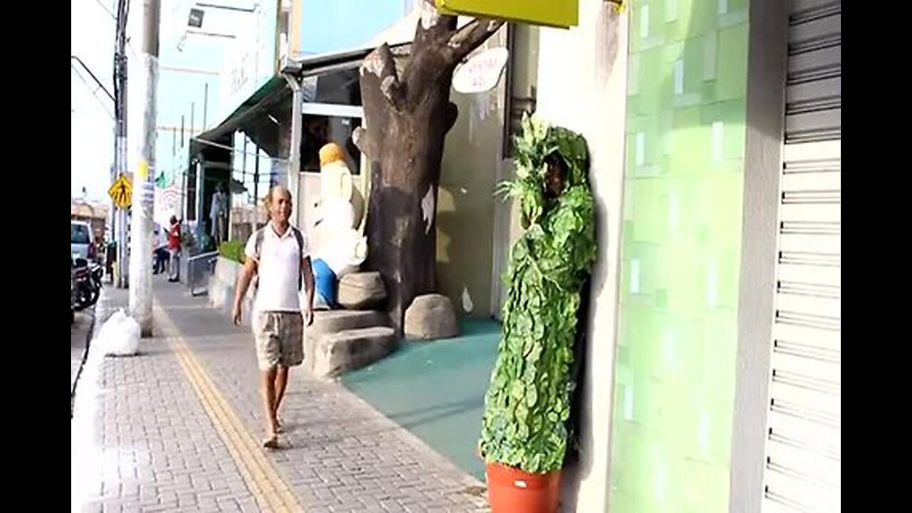 SCARED BUSH MAN Prank