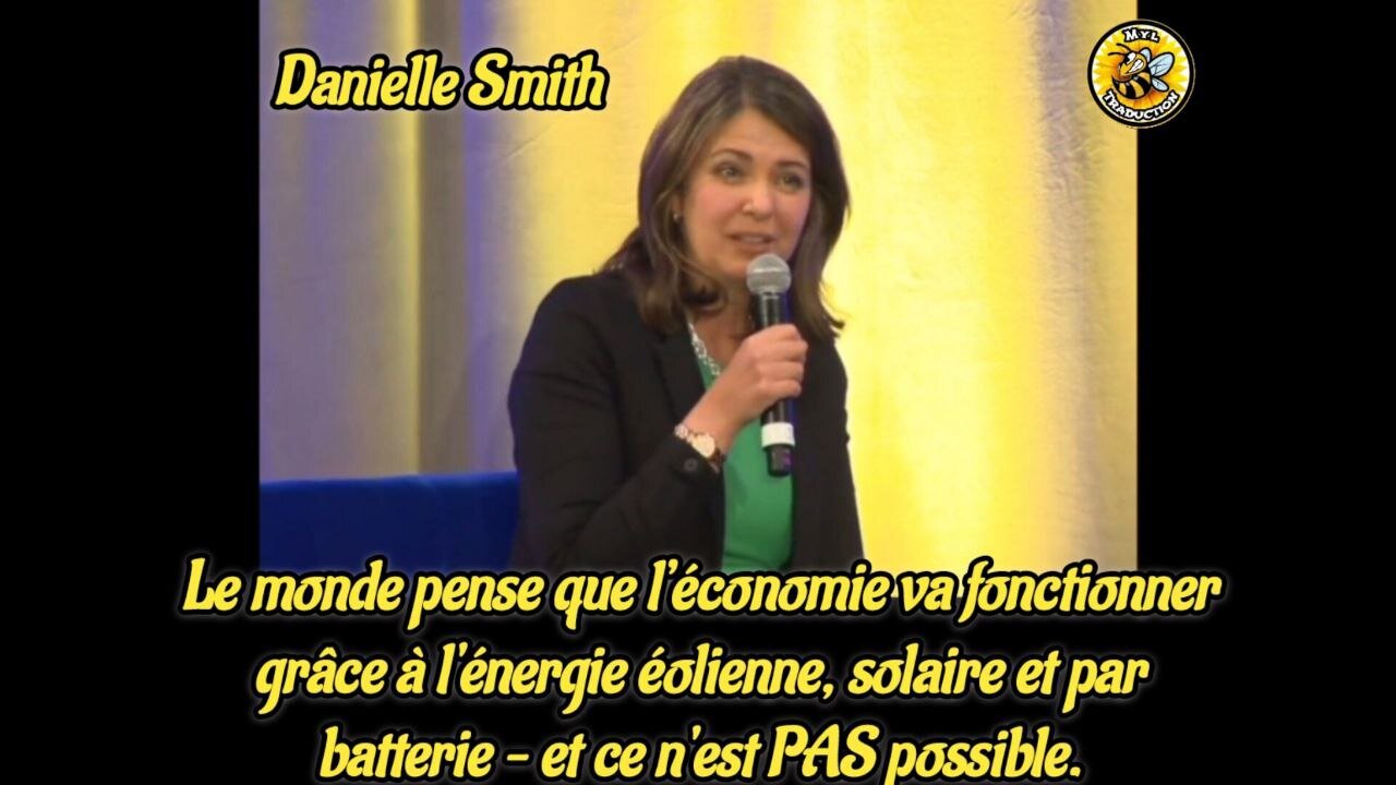 Danielle Smith participe à une discussion au Sommet sur le climat de l’Alberta à Calgary.