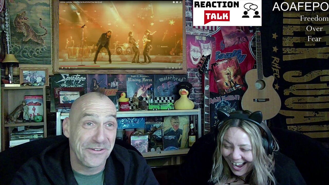 Reaction - Johnny Hallyday "Play no rock'n'roll for me" Live