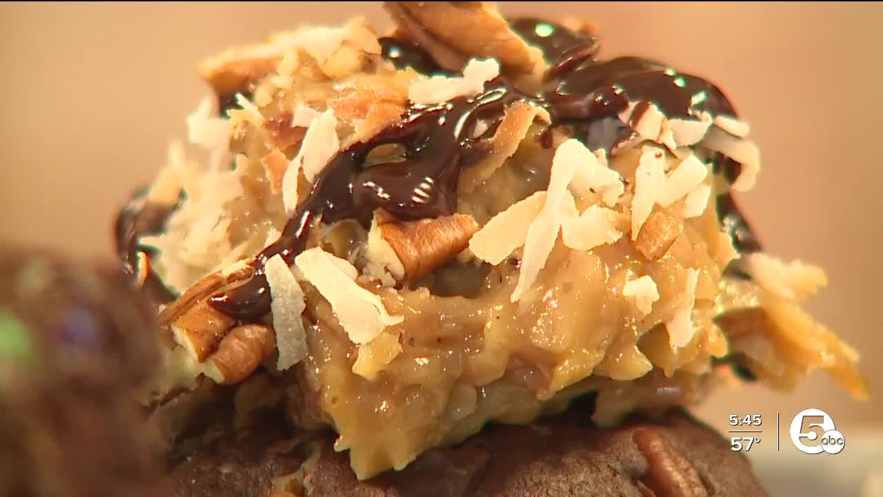 College student creates online cookie empire 'The Dessert Aisle' from home kitchen