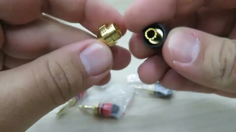 8 Plugs Banana Deadbolt Banhados a Ouro