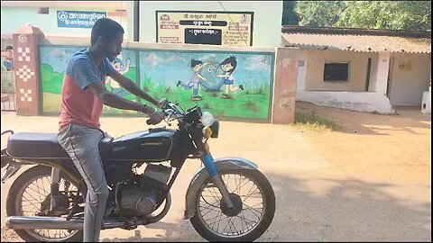 Yamaha RX100 stunt